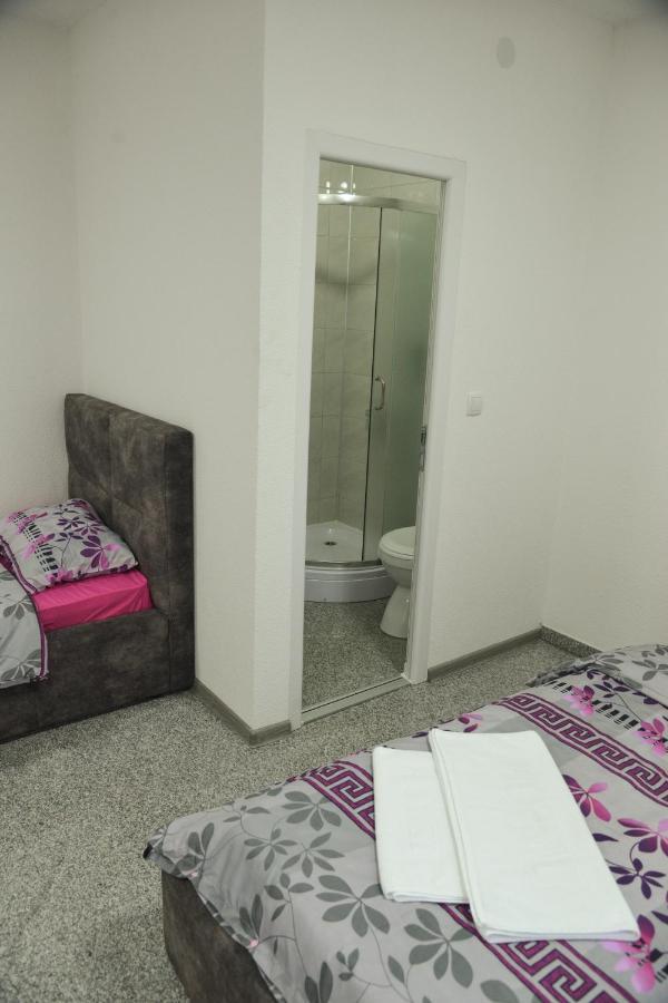 Binta Hostel Vranje Exterior photo