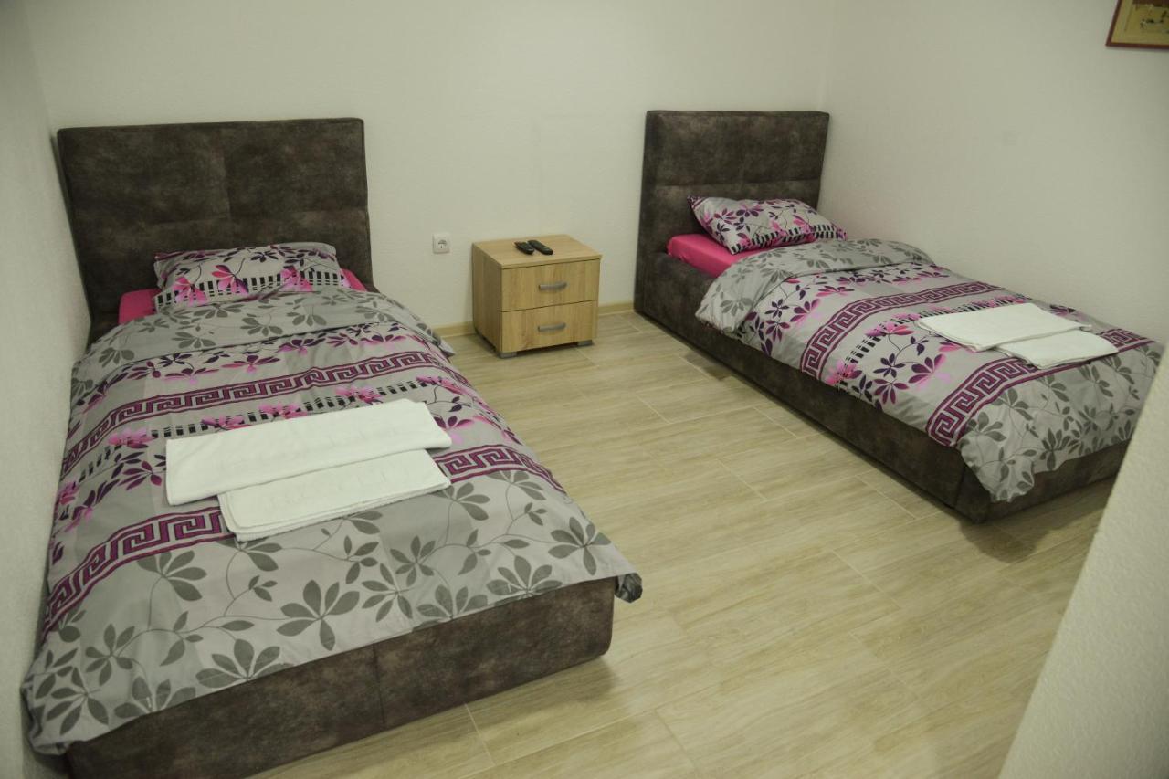 Binta Hostel Vranje Exterior photo